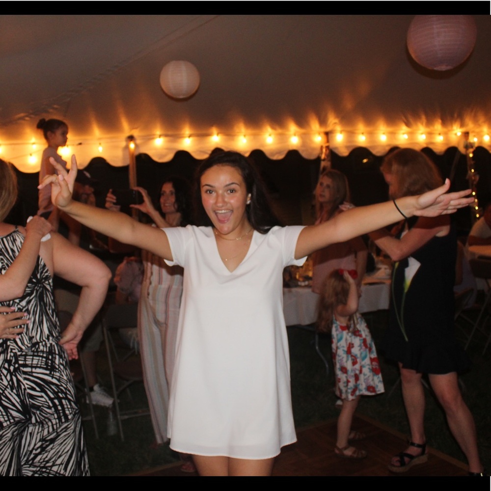 Meet your Posher, Ariana